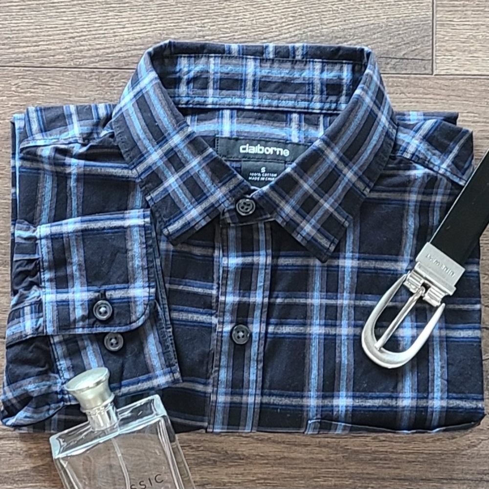 NWOT'S! CLAIBORNE - Mens Wrinkle Resistant Long Sleeve Plaid Shirt - Size Small